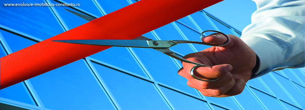 - Societatea cu raspundere limitata (SRL) este acea forma de societate comerciala ale carei obligatii sociale sunt garantate cu patrimoniul social, iar asociatii sunt obligati numai in limita capitalului social subscris.